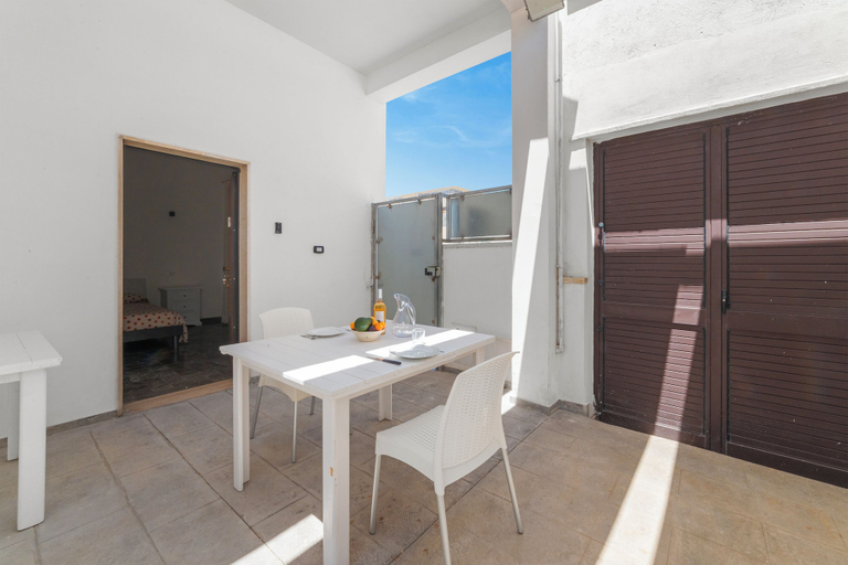 Outdoor dining 4, Casa Miggiano 6 BR Apartment in Town, Lecce