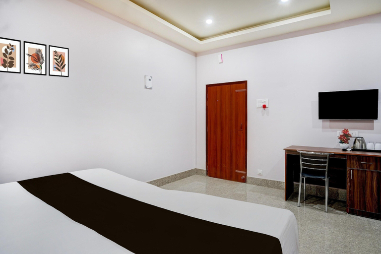 Room 4, Super Collection O Guwahati Airport, Kamrup