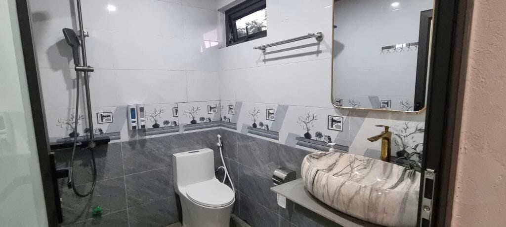 Bathroom 4, Gaia Puluong, Bá Thước