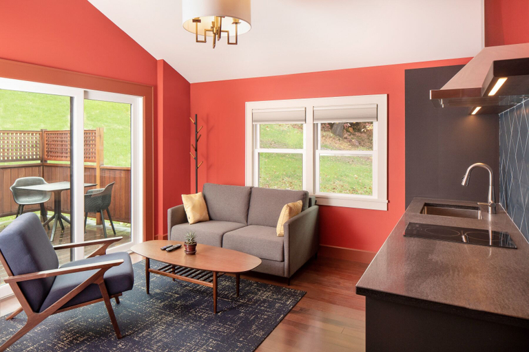 Others 5, Shelburne Springs Hotel, Franklin