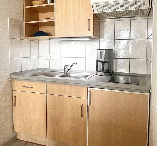 Private kitchen, Attraktive Ferienwohnung mit Balkon Ostseenah in Sellin, Vorpommern-Rügen