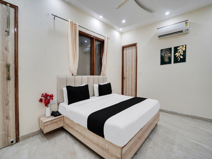 Room 2, Deluxe Hotel ADA Residency, Gautam Buddha Nagar