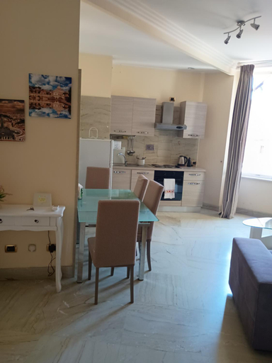 Others 3, Apartment Trevi Fountain & Spanish Steps, Roma