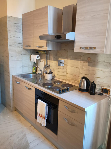 Others 5, Apartment Trevi Fountain & Spanish Steps, Roma