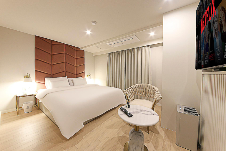 Bedroom 4, Busan Choeup Denbasta Hotel, Busanjin