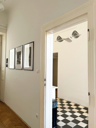 Others 5, Klauzal Apartman, Budapesti