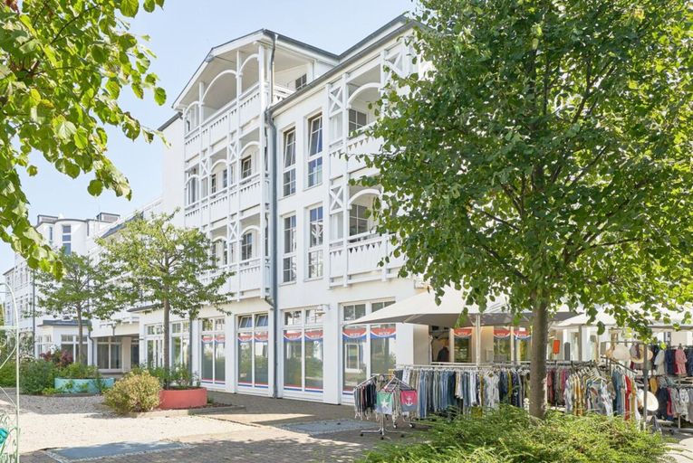 Exterior 3, Ansprechende Ferienwohnung mit Balkon und Badewanne in Sellin, Vorpommern-Rügen