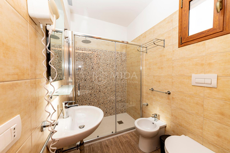 Bathroom 3, Giorni Salentini, Lecce