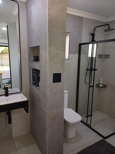 Bathroom 2, Elegant Haven, Ekurhuleni