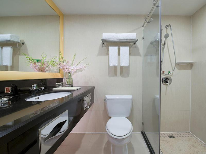 Bathroom, Vienna Hotel Dongguan Changping Avenue, Dongguan