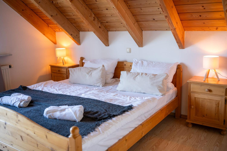Bedroom, Landhaus Schneeberg, AusZeit am Kuppel, kleines Landhotel, Fulda