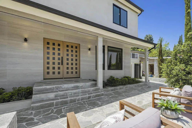 Exterior 4, The Dona Modern, Los Angeles