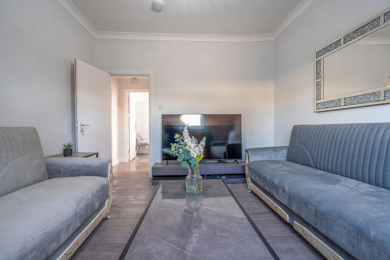 Living area 3, Modern Flat in Waterloo - Central London, London