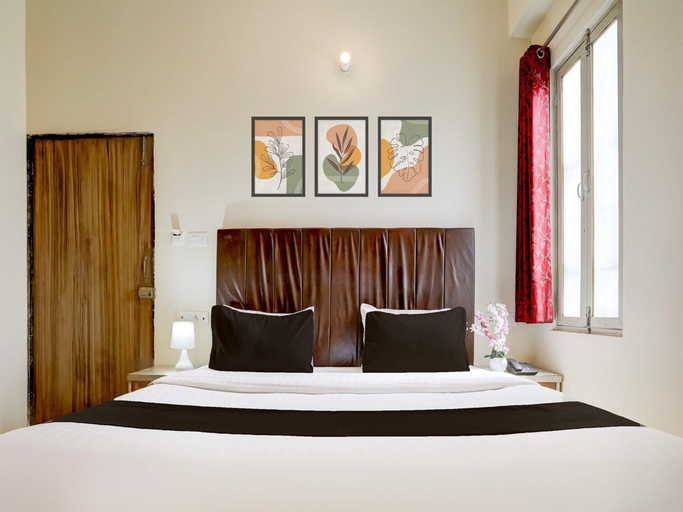 Room 5, Super Townhouse Gate IIT BHU Formerly RK Heights, Varanasi