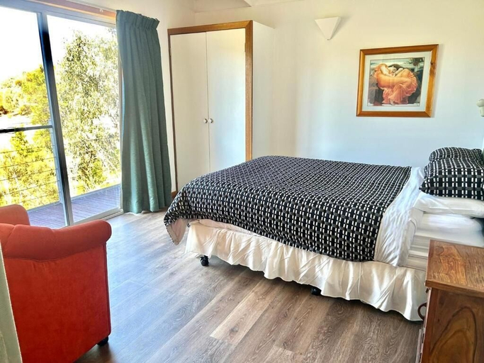 Bedroom 3, The Black Sparrow, Mansfield