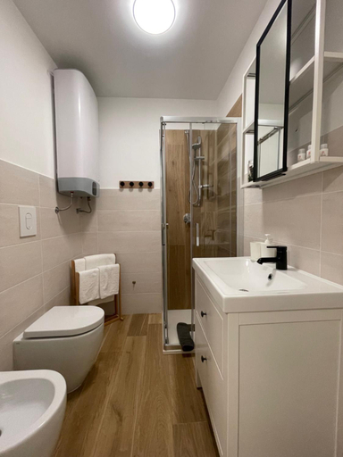 Bathroom 3, Villa Gargano, Foggia