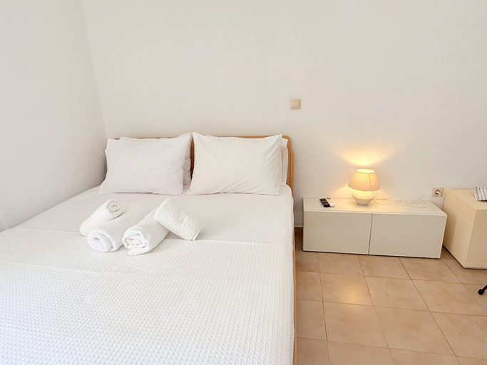 Room 3, Yia Banaki 1 Min Walk To Beach old Town 7min Walk, Crete