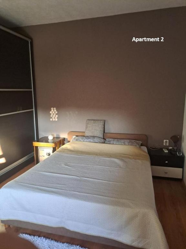 Others 5, Apartment Stefan Bozin