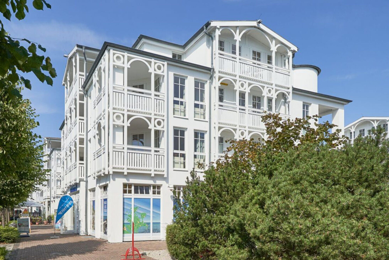 Exterior 2, Geschmackvoll Eingerichtete Ferienwohnung mit Grossem Balkon in Sellin, Vorpommern-Rügen