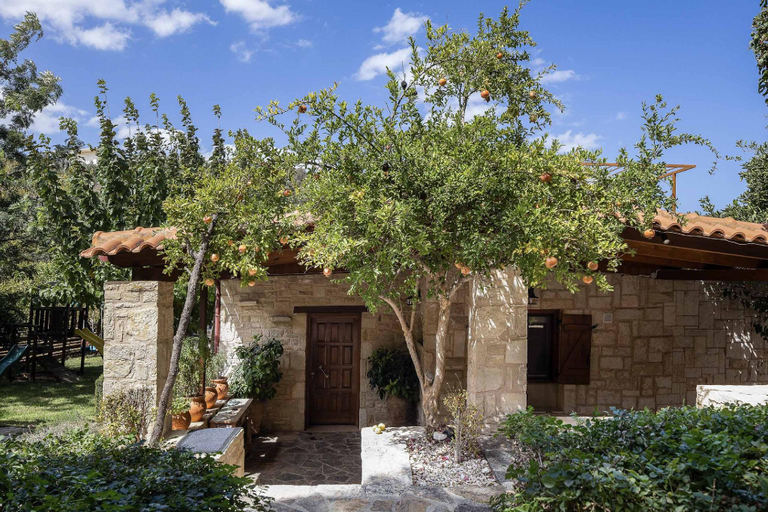 4, Maratho Villa - with Private Pool, Crete