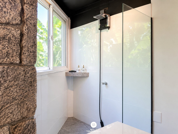 Bathroom 5, CasaIvan, Florianopolis