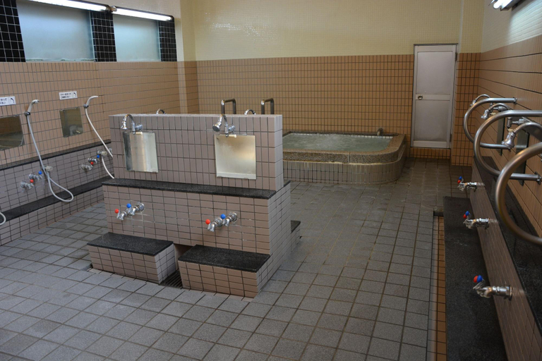 Bathroom, Katsuzakikan, Tsubata