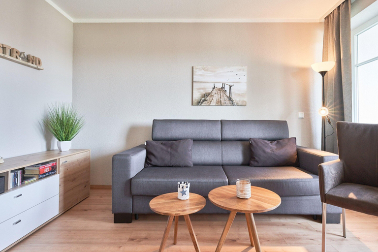 Living room 4, Ferienwohnung mit Ausreichend Platz in Sellin, Vorpommern-Rügen