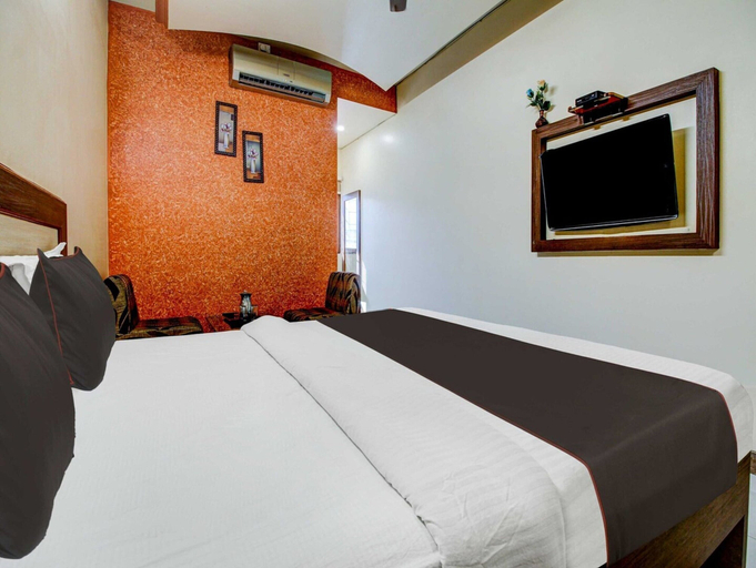 Room 3, Townhouse Dange Chowk Bus Terminal, Pune
