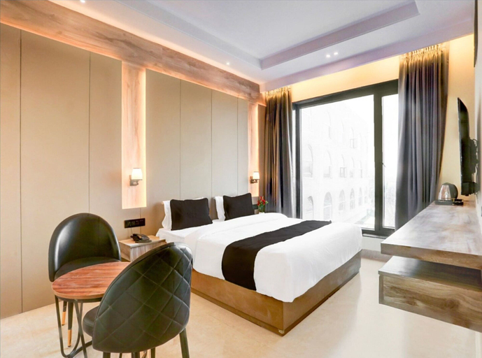 Room 2, Deluxe Room Majra Isbt Dehradun, Dehradun