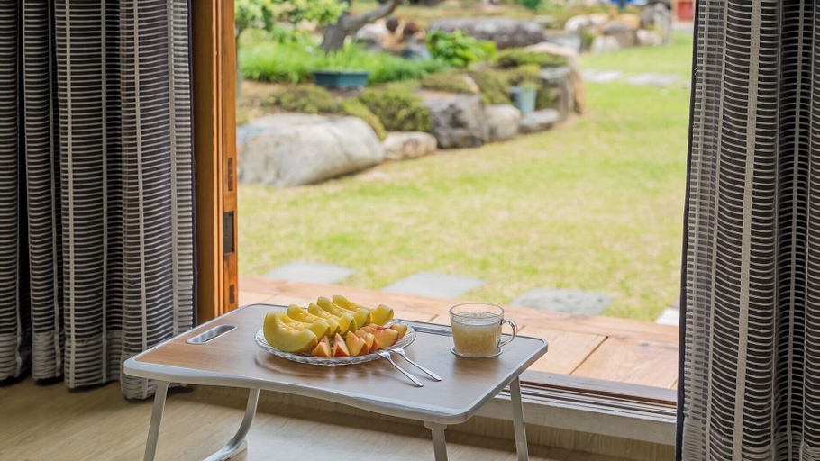 Food & Drinks 4, Gyeongju Wadamjung Hanok Pension, Gyeongju