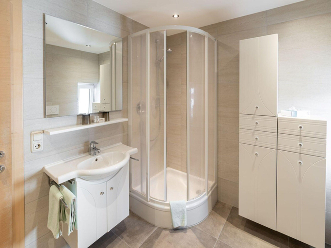 Bathroom 4, Apartment with Whirlpool Bathtub in St. Anton, Landeck