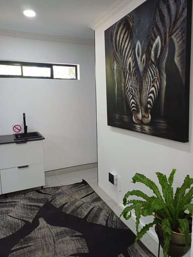 Others 5, Elegant Haven, Ekurhuleni
