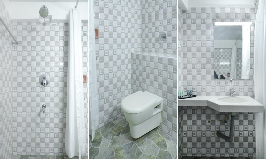 Bathroom, Treebo Trend Ark Inn Residency, Thanjavur