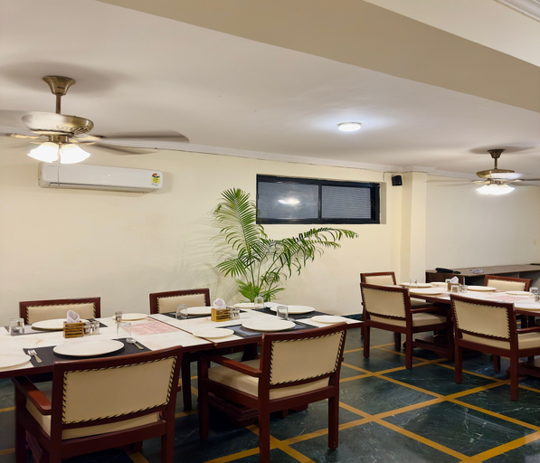 Food & Drinks 4, Hotel Himalaya Haridwar @ Har Ki Pauri Road, Hardwar