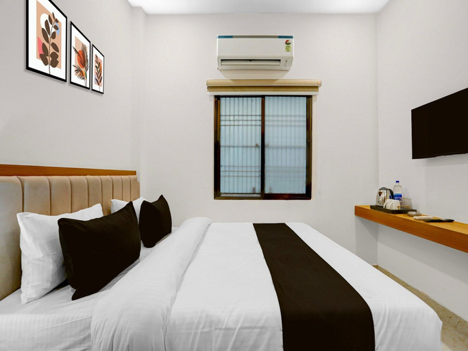 Room 3, Deluxe Hotel O Dashashwamedh Ghat, Varanasi
