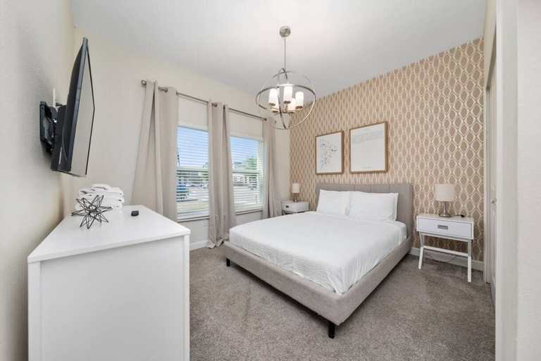 Room 3, 6BR Championsgate Home · Pool · Near Disney, Osceola