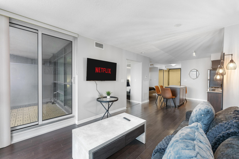 Interior 2, The Vine & View Suite, Toronto