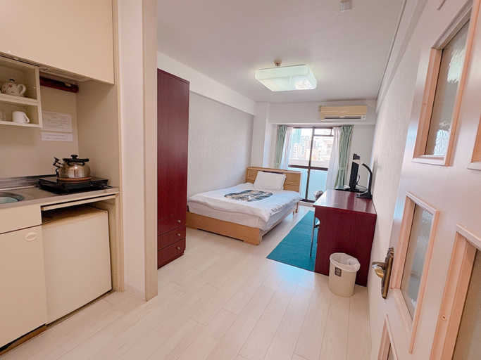 Bedroom 5, Weekly Green In Namba, Osaka