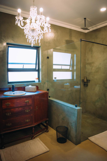 Bathroom 3, The Bohemian Guesthouse, Mopani