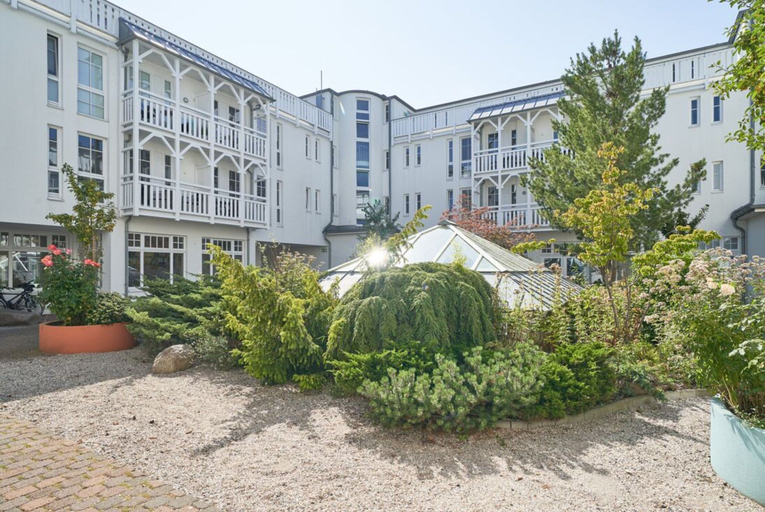 Exterior 3, Ferienwohnung in Sellin mit Balkon, Vorpommern-Rügen