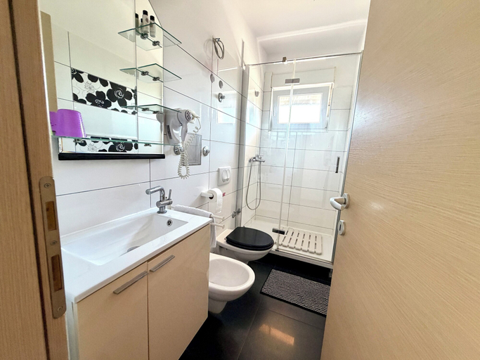 Bathroom 3, Apartment Rudy, Crikvenica