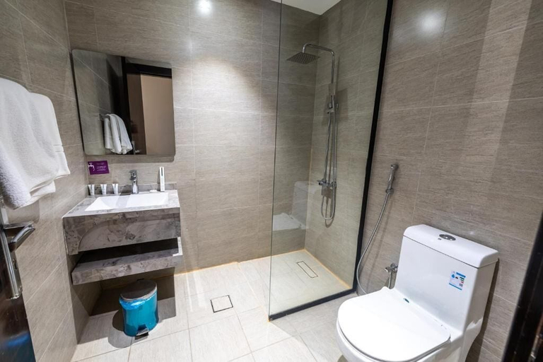 Bathroom 2, Taleen Serviced Apartments AlQuds, Riyadh