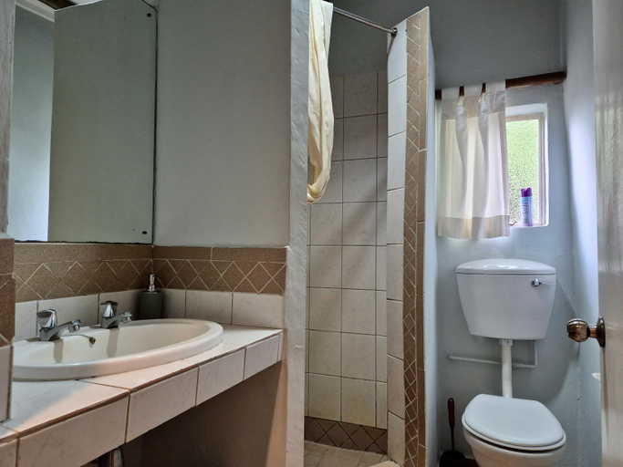 Bathroom, Buffalo Thorn Bed & Breakfast, Umkhanyakude