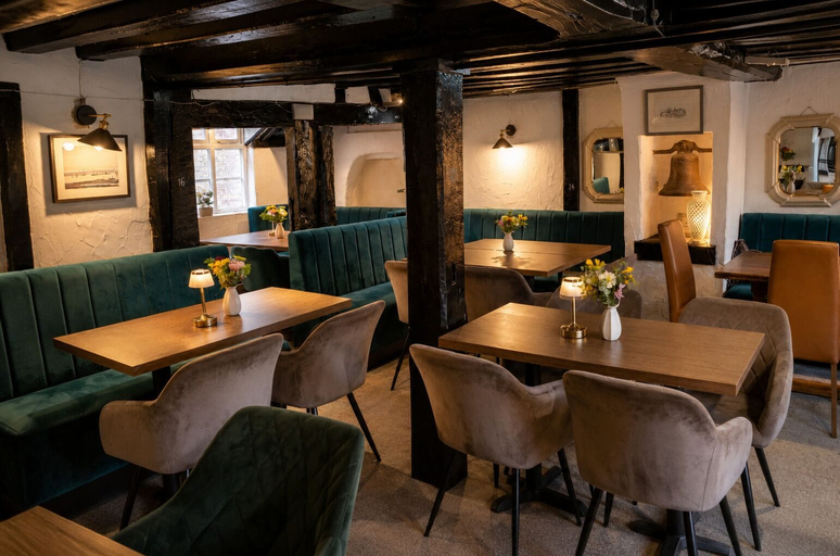 Food & Drinks 4, The Old Bell, Buckinghamshire