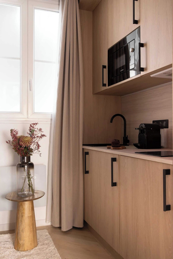 Private kitchen, Charming Modern Studio With AC - Le Marais, Paris