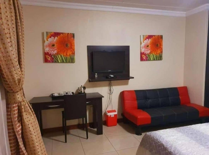 Others 4, Lv Guest house mafikeng, Ngaka Modiri Molema