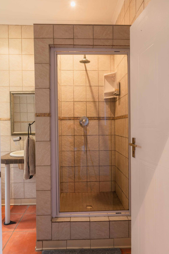 Bathroom 3, Mitford-on-Sea, Amathole