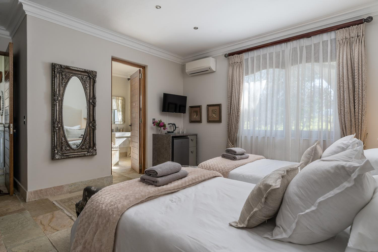 Bedroom 3, Bonne Chance Luxury Estate, Cape Winelands