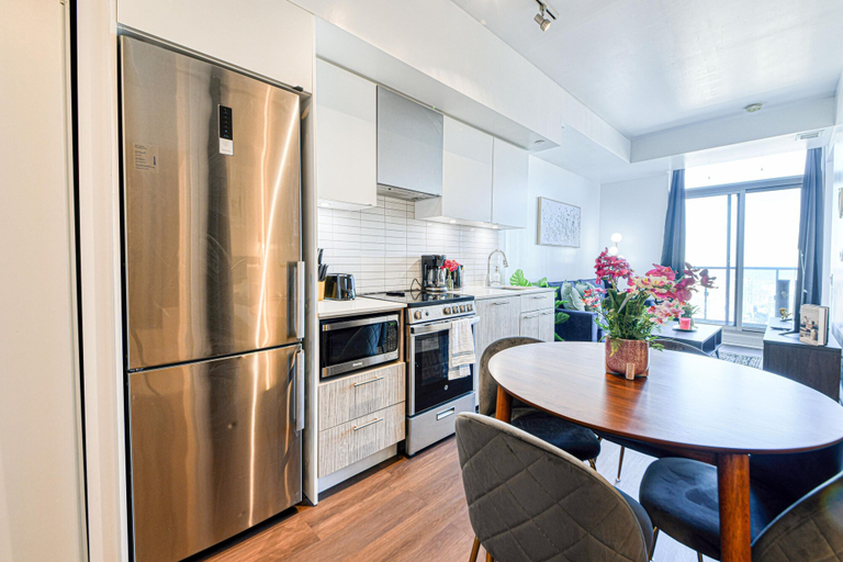 Private kitchen, Copperfield Suites, Toronto
