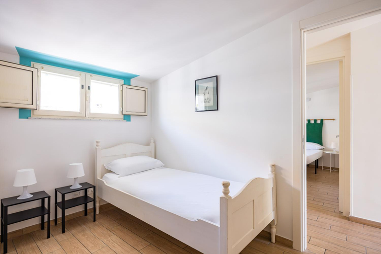 Bedroom 2, Viewsuvio Terrace at historical center, Napoli